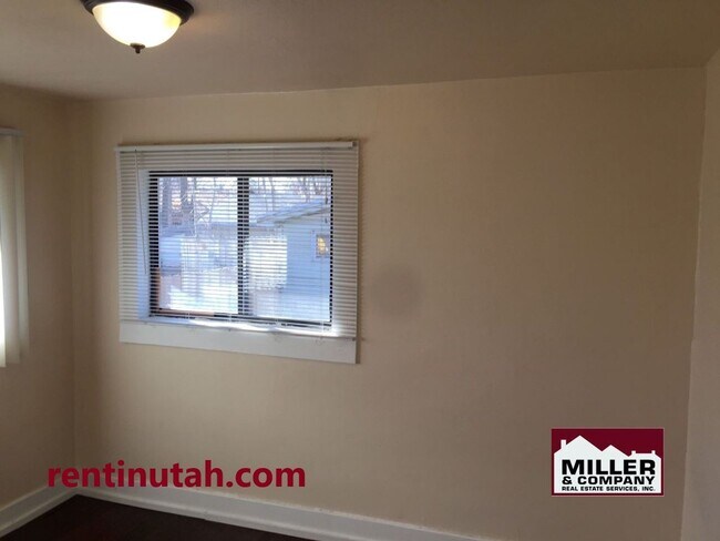 Photo - 452 Blaine Ave House