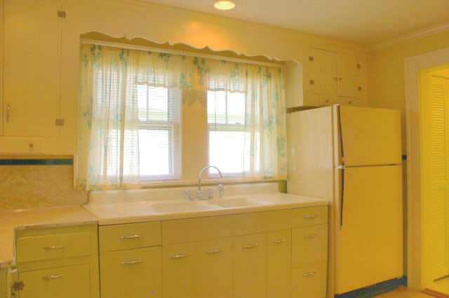 Photo - 2 Bedroom Cottage Plan Available Mid-August