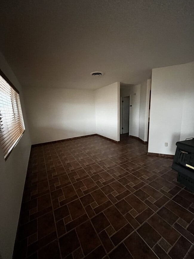 Building Photo - AVAILABLE NOW $200 off First Month Rent Rental