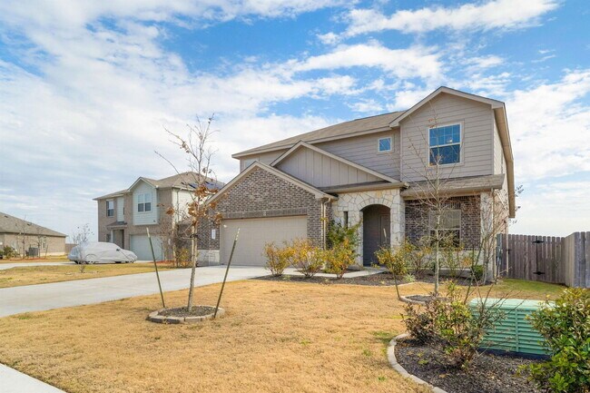 Photo - 820 Kates Way