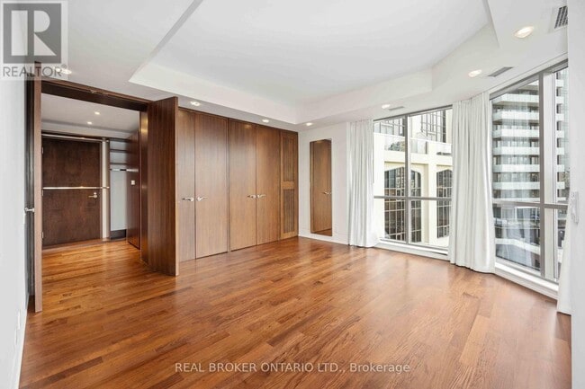 Photo - 3 McAlpine St Unit 701