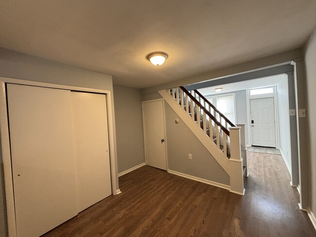 Photo - 3240 Tilton St