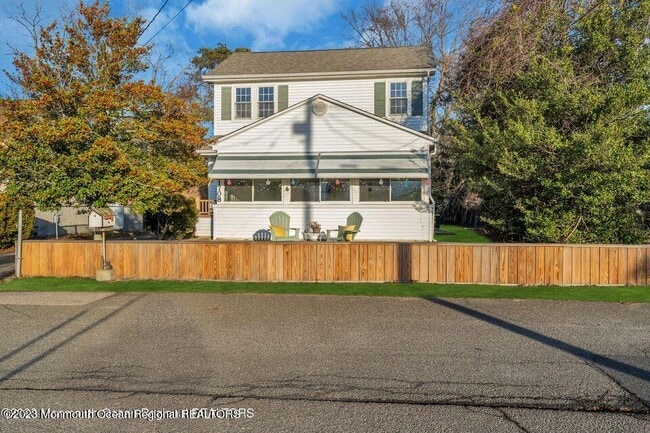Photo - 1708 Lake Dr