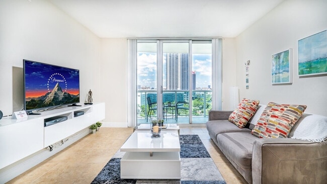 Building Photo - 3801S S Ocean Dr Rental