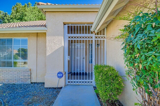 Photo - Spacious Home in SW Bakersfield!