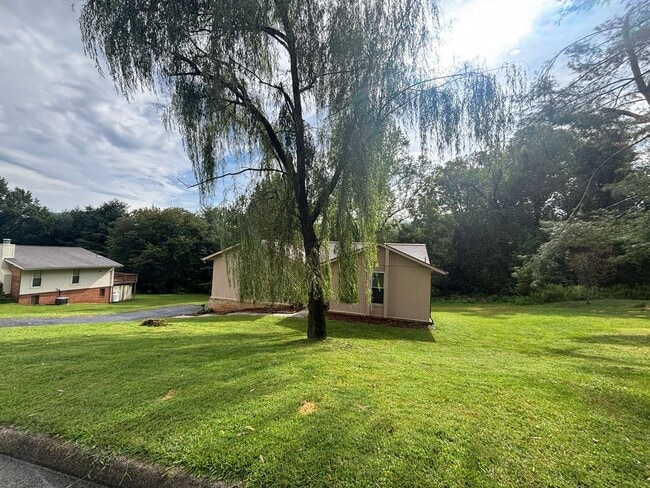 Photo - 6421 Orchard View Ln
