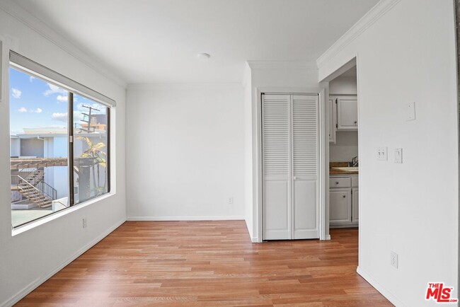 Photo - 11908 Dorothy St Unit 102