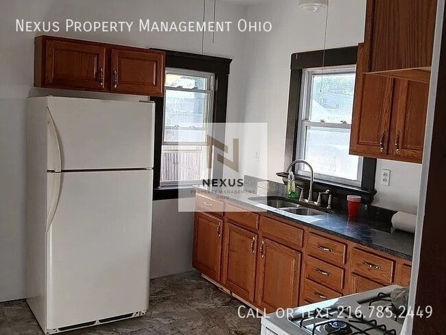 Photo - 10609 Bernard Ave Unit 1#Down