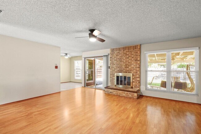 Photo - 3106 Dominic Dr