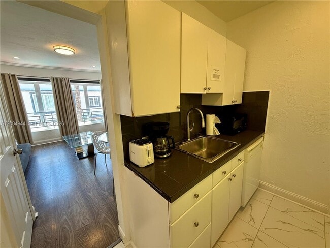 Photo - 1542 Jefferson Ave Unidad 6