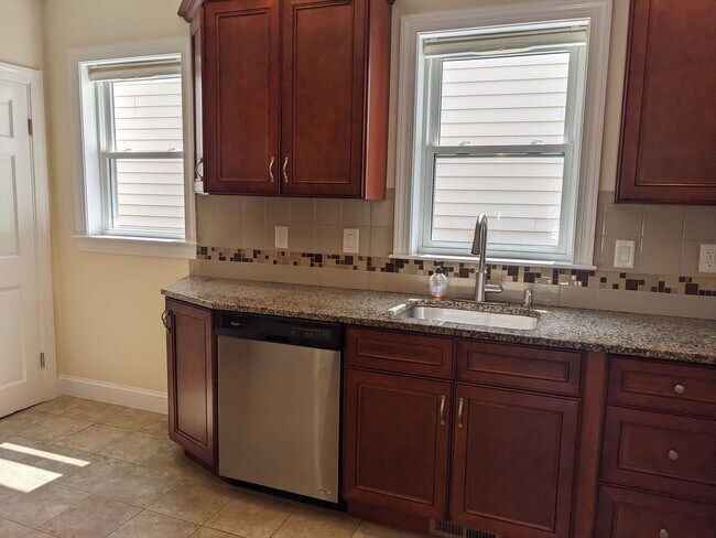 Photo - 56 Clayton St