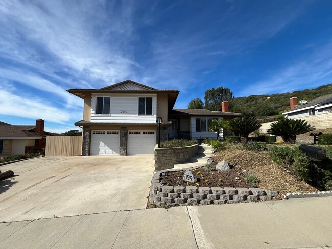 Photo - MOUNTAIN VIEWS!! Newbury Park 4+2.5 on cul-de-sac lot!