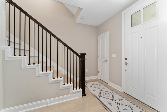 Photo - 115 E Concord St