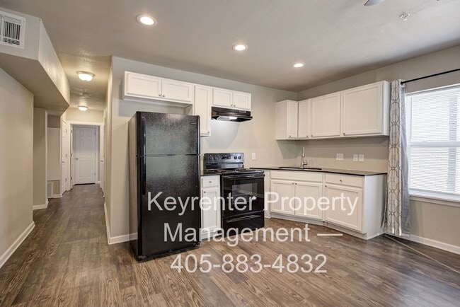 Photo - ACCEPTS HOUSING VOUCHERS - Bright & Stylish 2-Bedroom Close to the Plaza District Unit D