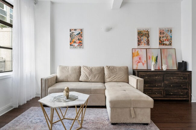 Building Photo - 132 E 45th St Unit SI ID1323890P