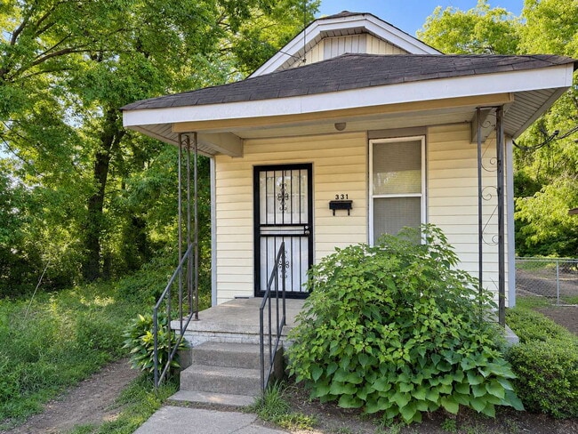 Building Photo - 331 W Dison Ave