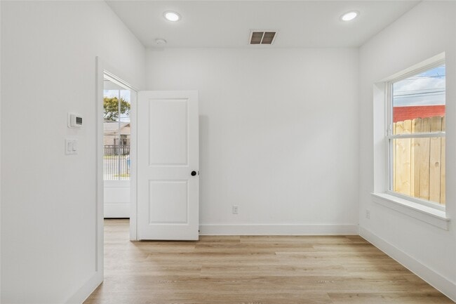 Photo - 111 Milby St