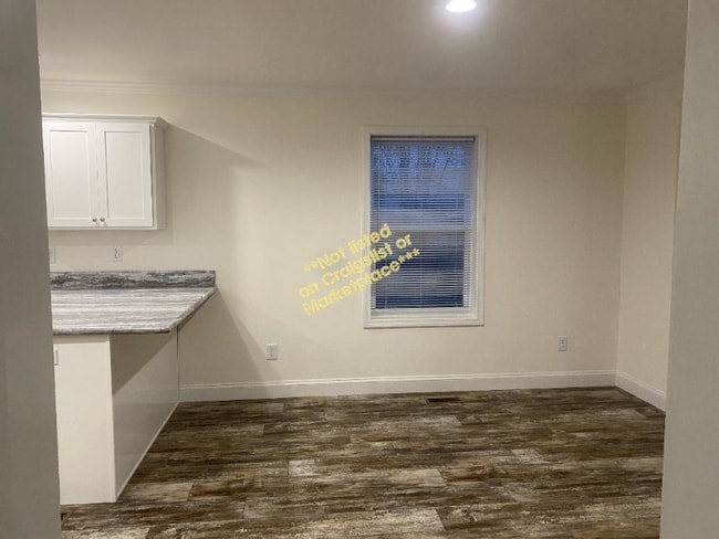 Photo - 245 Thompson St