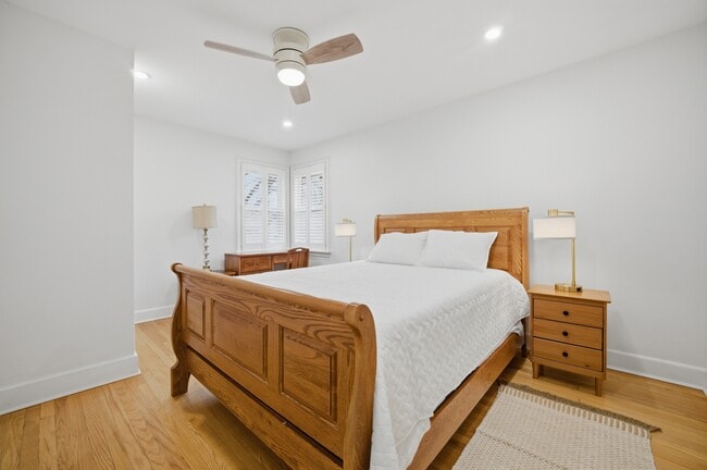 Photo - 335 E McGinnis Cir