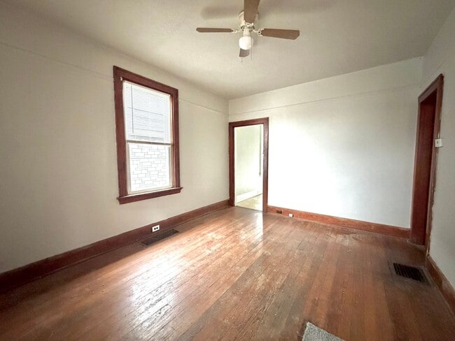 Photo - 2 or 3 Bed/1 Bath House for Rent!