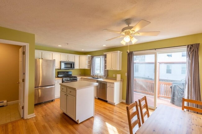 204 Washington St Unit 3