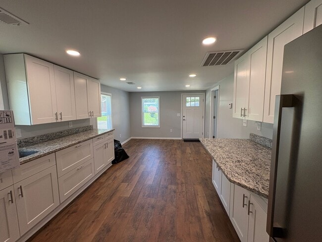 Photo - 206 Hillcrest Dr