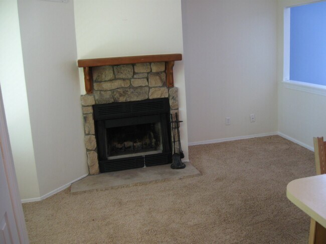 Photo - (52HU#13-101)
Littleton Location - Studio Apartamento Unidad 13-101