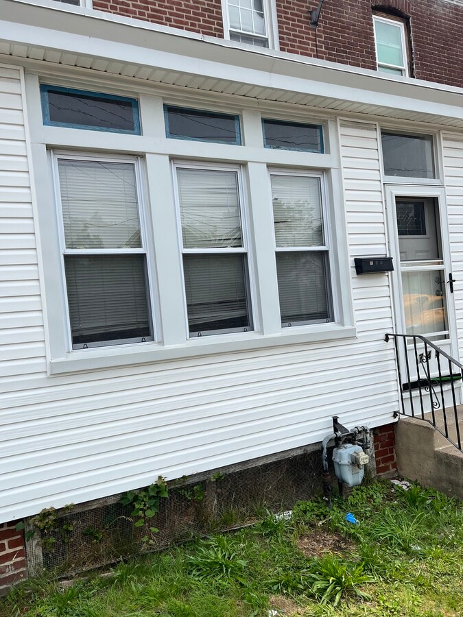 Photo - 745 Engle St House