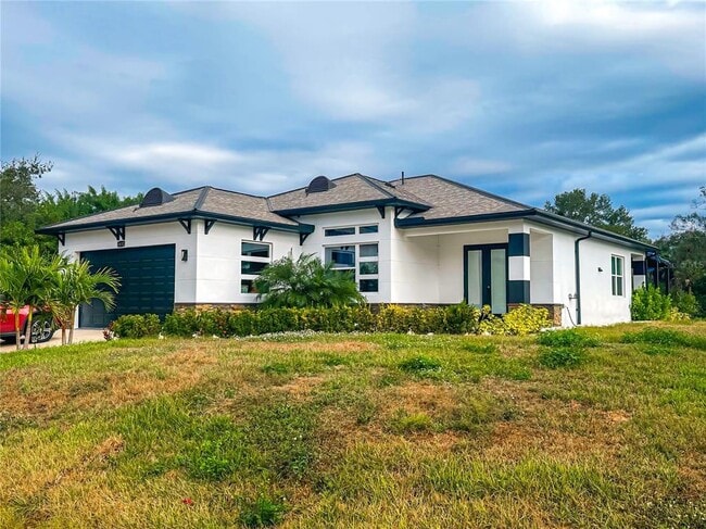 Photo - 1432 Nabatoff St