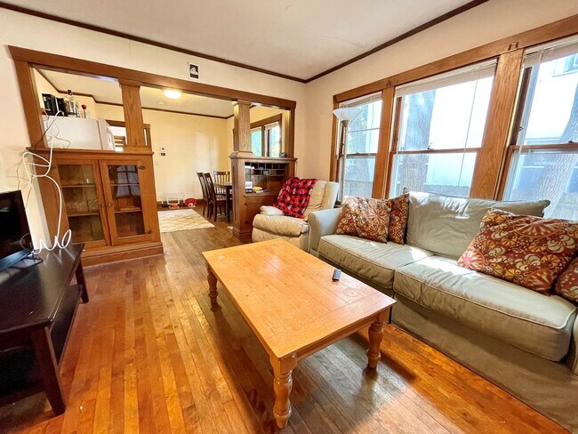 1525/27 Madison St.