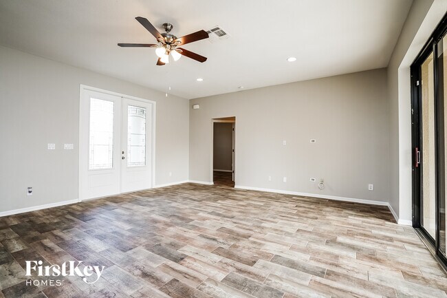 Photo - 1829 NW 23rd Ave