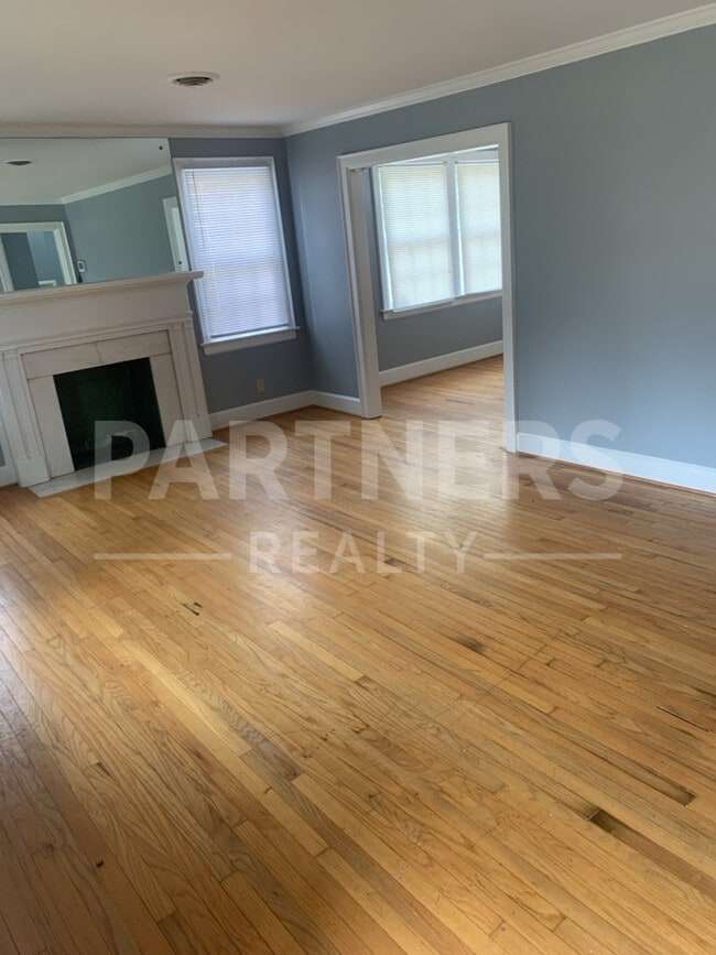 Photo - 3283 Gilmer Ave