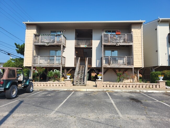 Photo - 910 W Ocean View Ave Unidad A Rental
