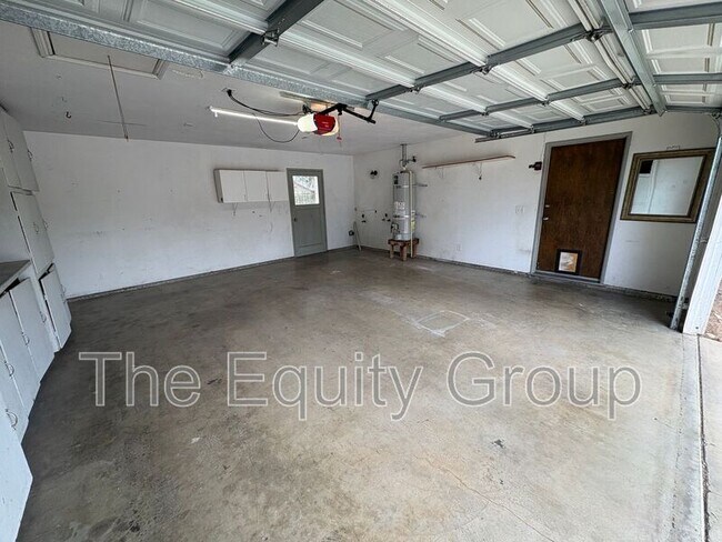 Photo - 2232 E Paradise Ave