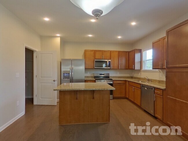 Photo - 280 Paulownia Cir