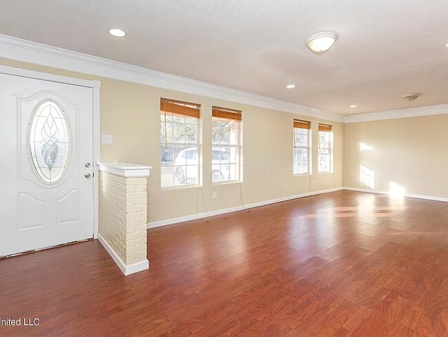 Photo - 5117 Potomac Dr House