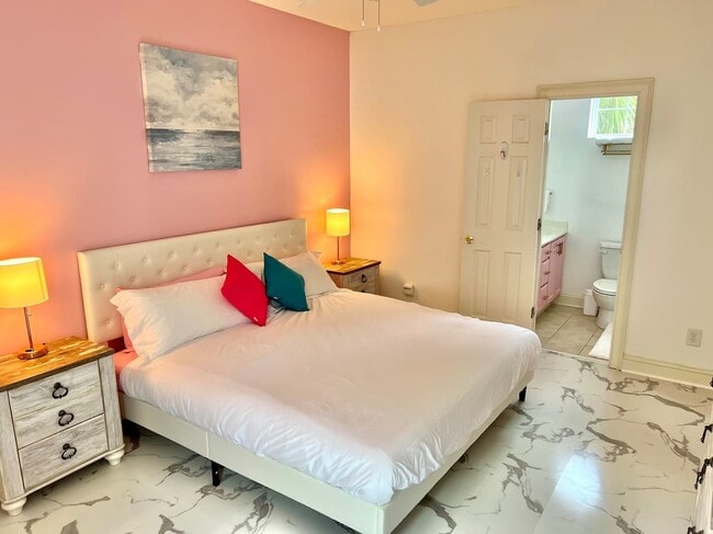 Photo - 404 8th Ave S