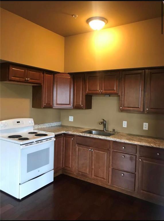 Photo - 216 E 3rd St