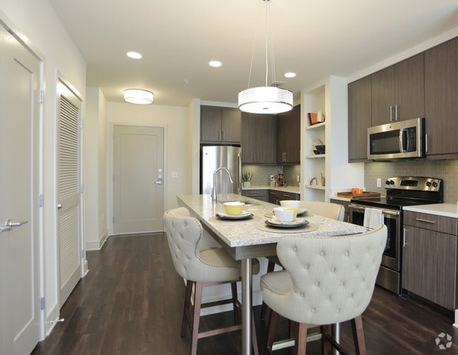 kitchen - 1BR, 1BA - 727 SF