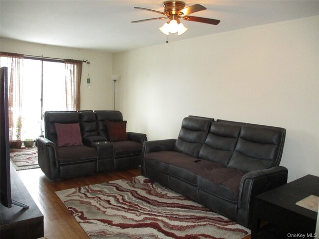 Photo - 2 W Lawrence Park Dr Unit 8