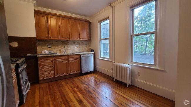Building Photo - 476 Gregory Ave Unit 2 Rental