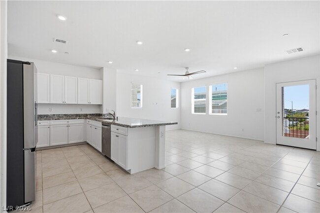 Photo - 6126 Garden Oasis St