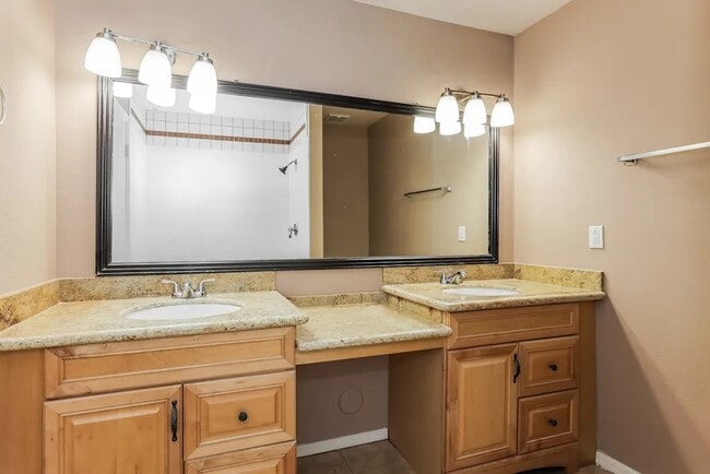 Photo - 8521 N 54th Dr