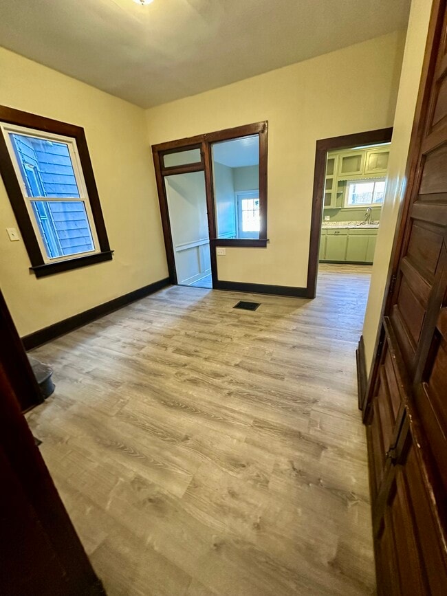 Photo - 735 Fountain Sq Unit 735 Down