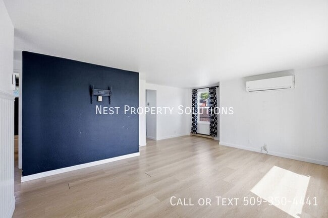 Photo - 11 Ivy St NE