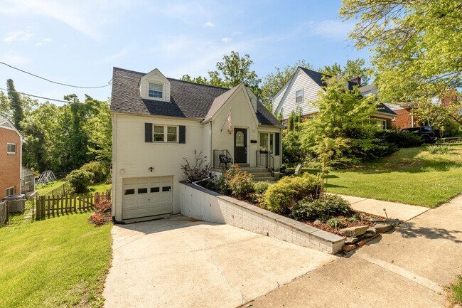 Photo - 3111 63rd Pl