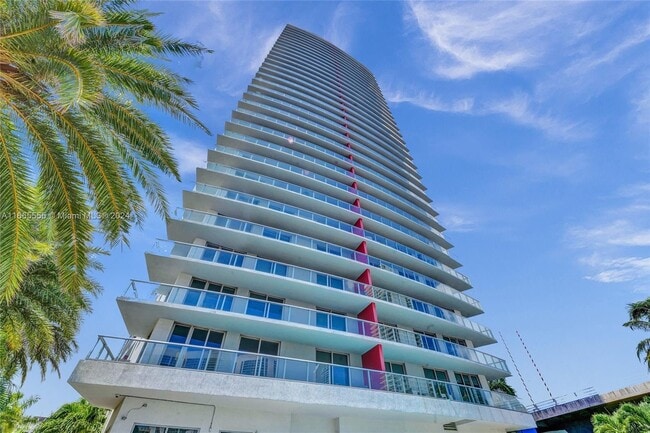 Photo - 2600 E Hallandale Beach Blvd Unidad # T1201 Rental