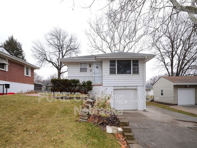 Photo - 3333 S 82nd St