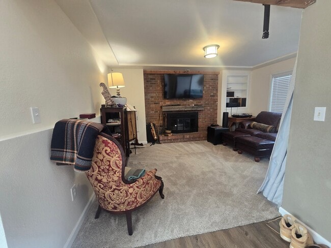 Photo - 1094 E 17th Ave