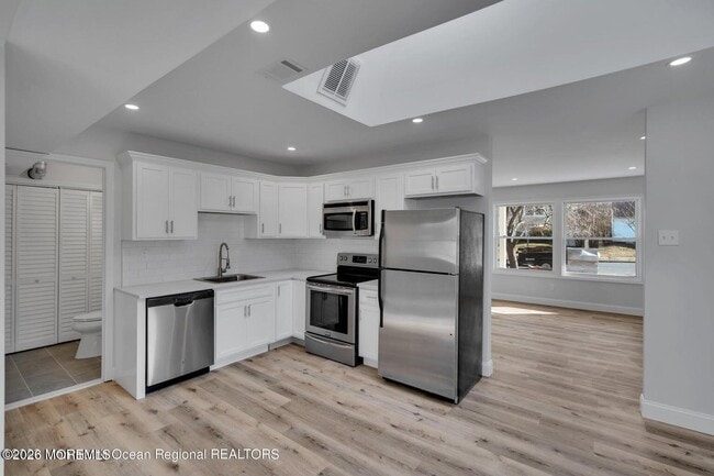 Photo - 152 Windward Dr